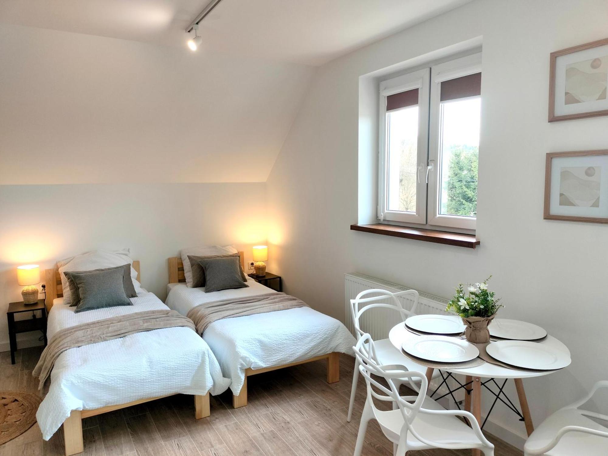 Agroturystyka Jodlowa - Rodzinne Apartamenty W Centrum Gor Swietokrzyskich - Sala Zabaw, Zwierzeta, Bilard Krajno-Zagorze Extérieur photo