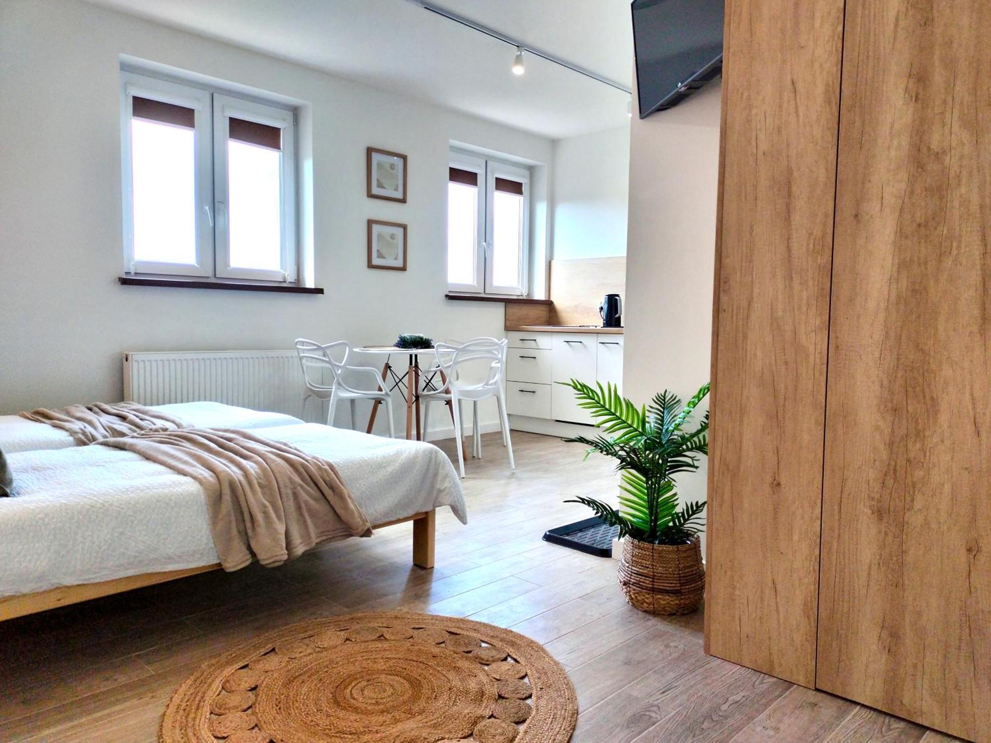 Agroturystyka Jodlowa - Rodzinne Apartamenty W Centrum Gor Swietokrzyskich - Sala Zabaw, Zwierzeta, Bilard Krajno-Zagorze Extérieur photo